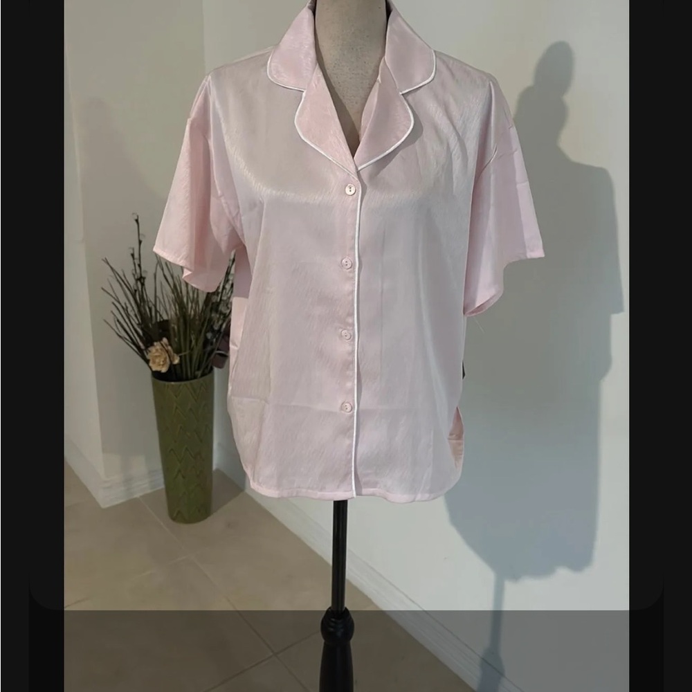 NWT $68 BCBG silky sleep shirt medium 750